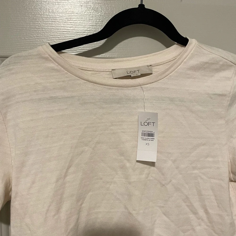 NWT Loft Floral Chiffon Trim Bottom Ruffle Top - Picture 3 of 4